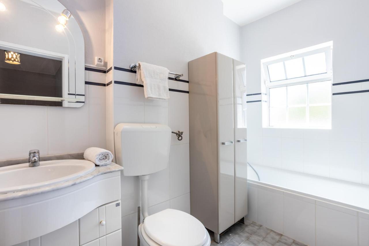 Newly Renovated 2 Bedroom Townhouse - Close To Salema Beach Dış mekan fotoğraf
