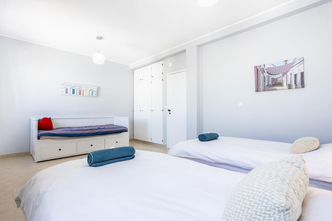 Newly Renovated 2 Bedroom Townhouse - Close To Salema Beach Dış mekan fotoğraf