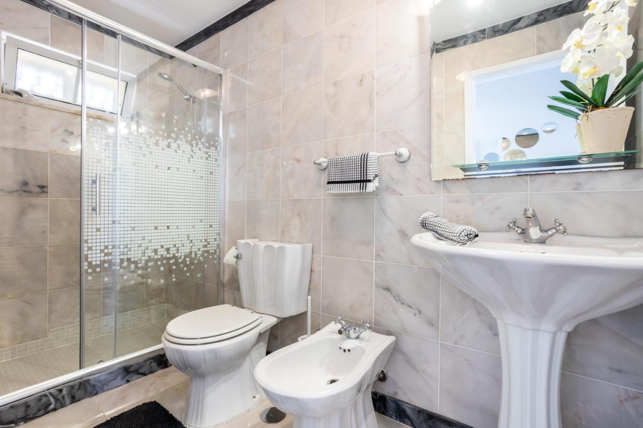 Newly Renovated 2 Bedroom Townhouse - Close To Salema Beach Dış mekan fotoğraf